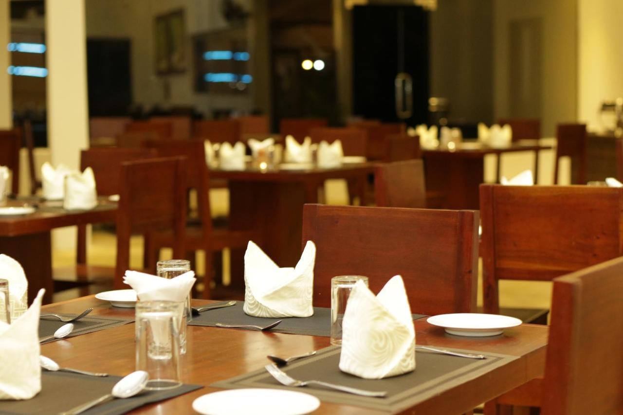 Jade Green Hotel Hambantota Zewnętrze zdjęcie